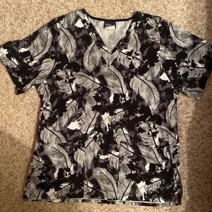 Tafford scrub top size medium like new